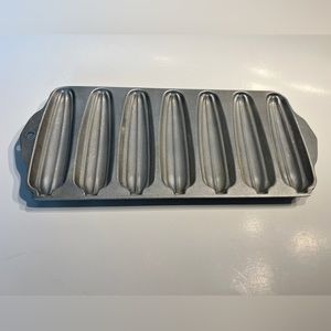 Vintage WEAREVER Corn Bread Baking Pan Aluminum 2797 Seven Sticks